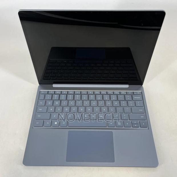 Laptop Microsoft Surface Go 8GB Intel Core I5 SSD 256GB - main view