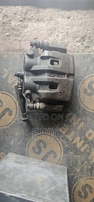 Nissan X Trail T30 Brake Calipers
