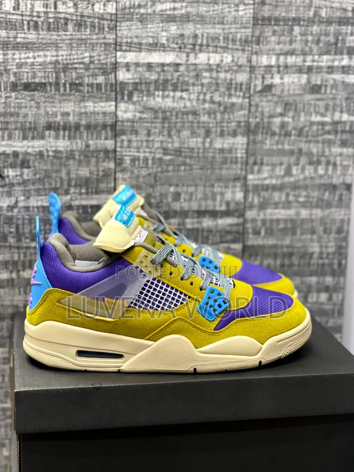 Air Jordan 4 Union "Desert Moss,"