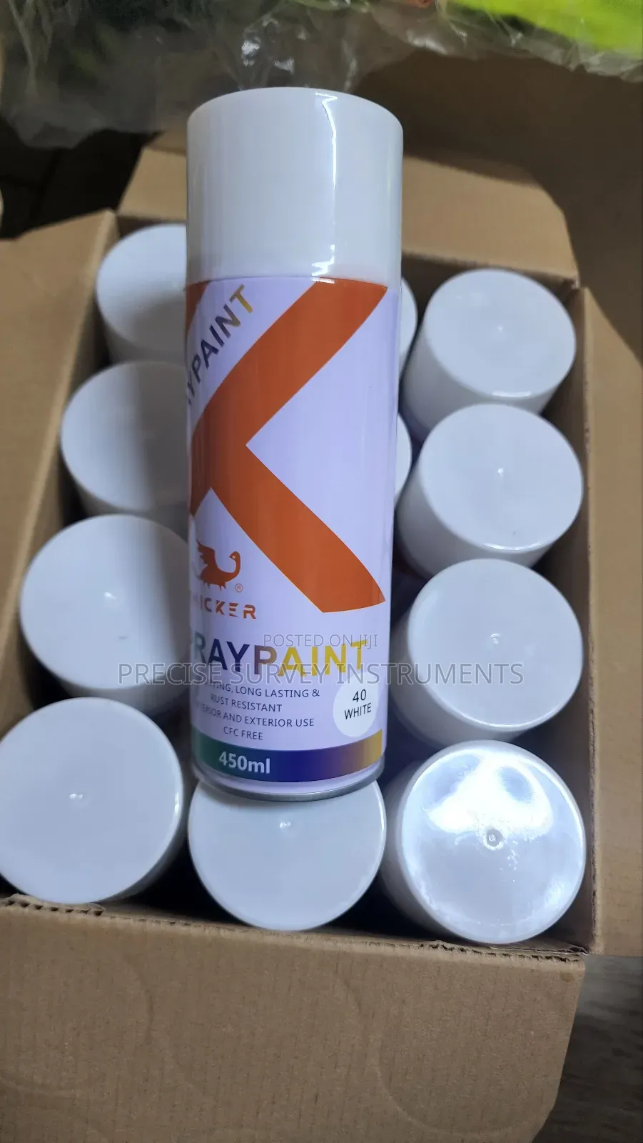 Spray Paint [Black /White]