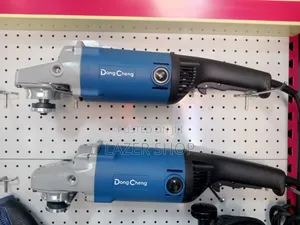 Dong Cheng Grinder