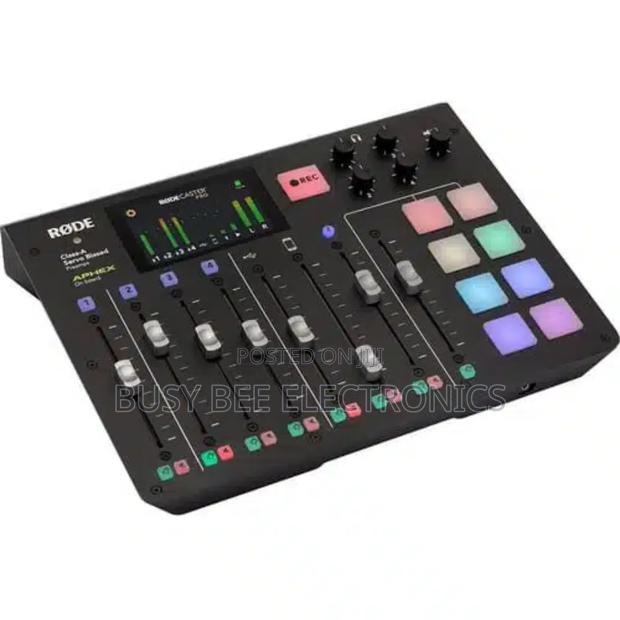 Rode Caster Pro￼Rodecaster Pro - thumbnail 3