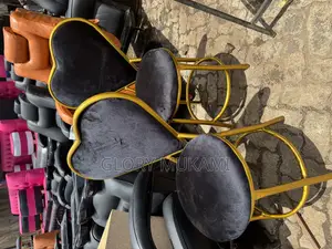 Manicure Love Chairs