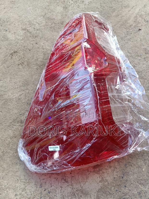 Hilux Revo 2015-2020 Taillight Lense - thumbnail 2