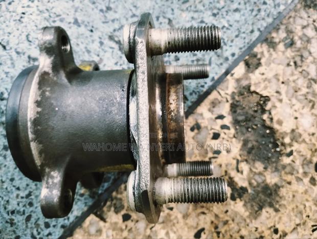 Mazda Demio Rear Hub - thumbnail 3