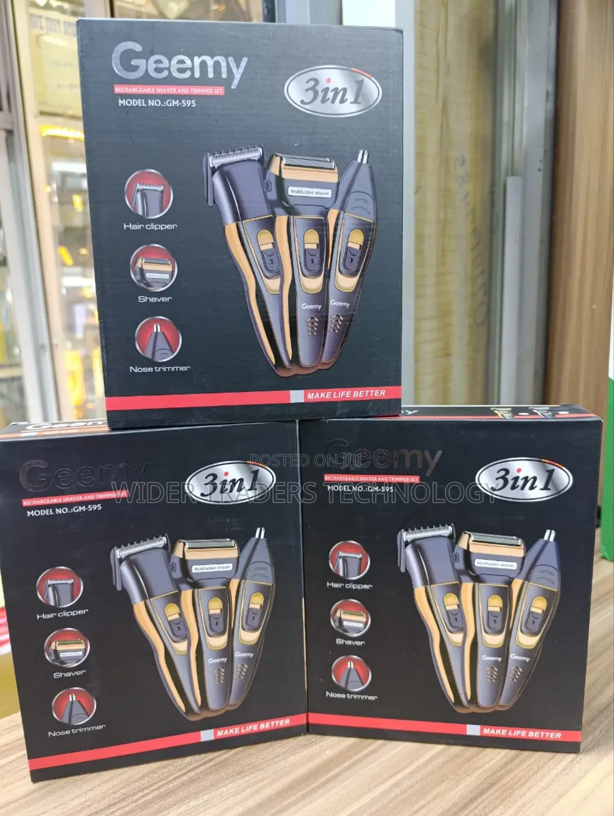 Geemy 3in1.
* Model : Gm-595
* Rechargeable Shaver
