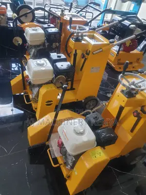 Powful Road Cutter Machine Withhonda Engine