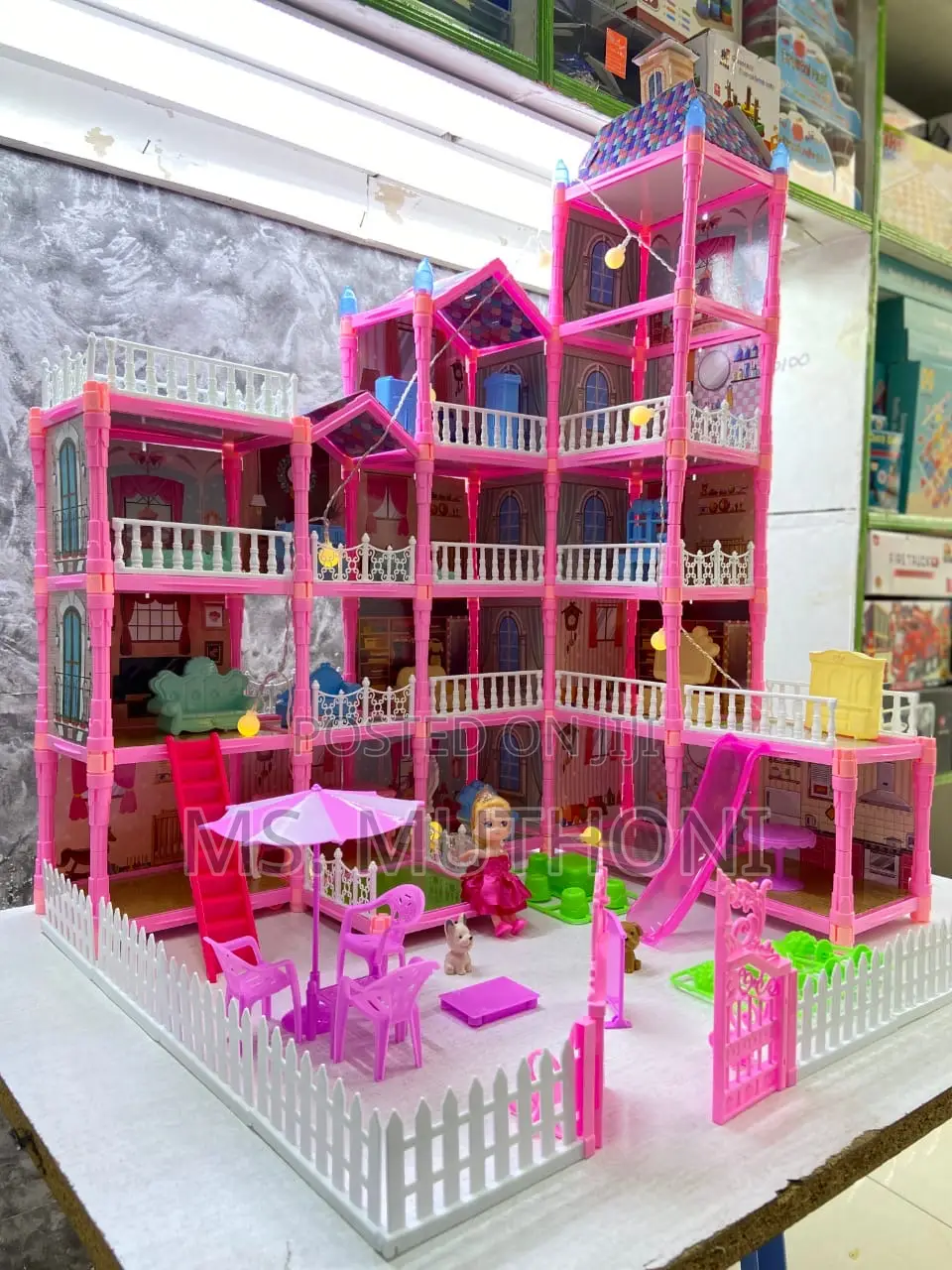 Big Size 379 Pieces Doll House