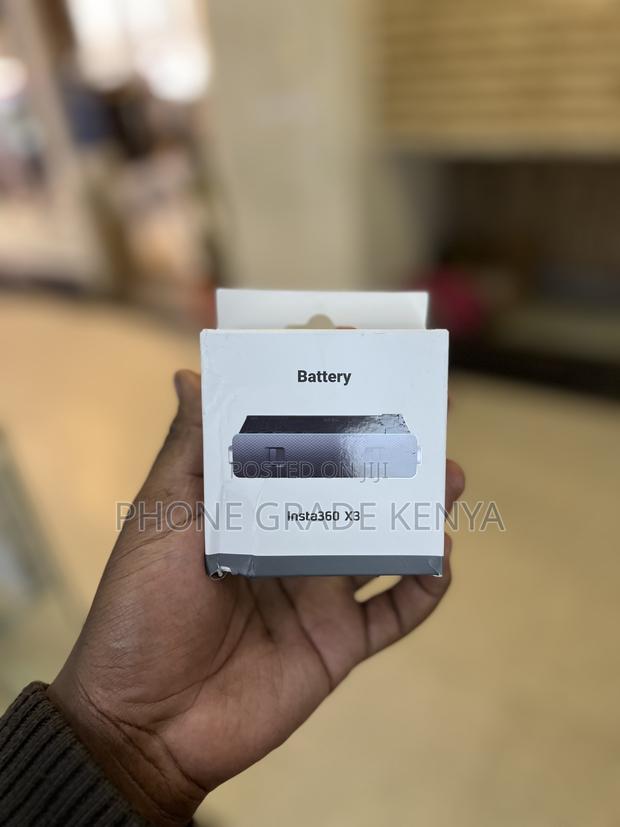 Insta 360 X3 Battery - main view