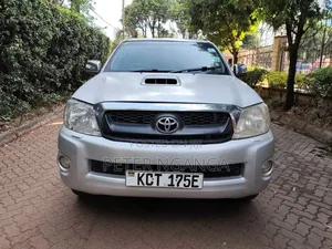 Toyota Hilux 3.0 D-4D 4x4 2012 Silver
