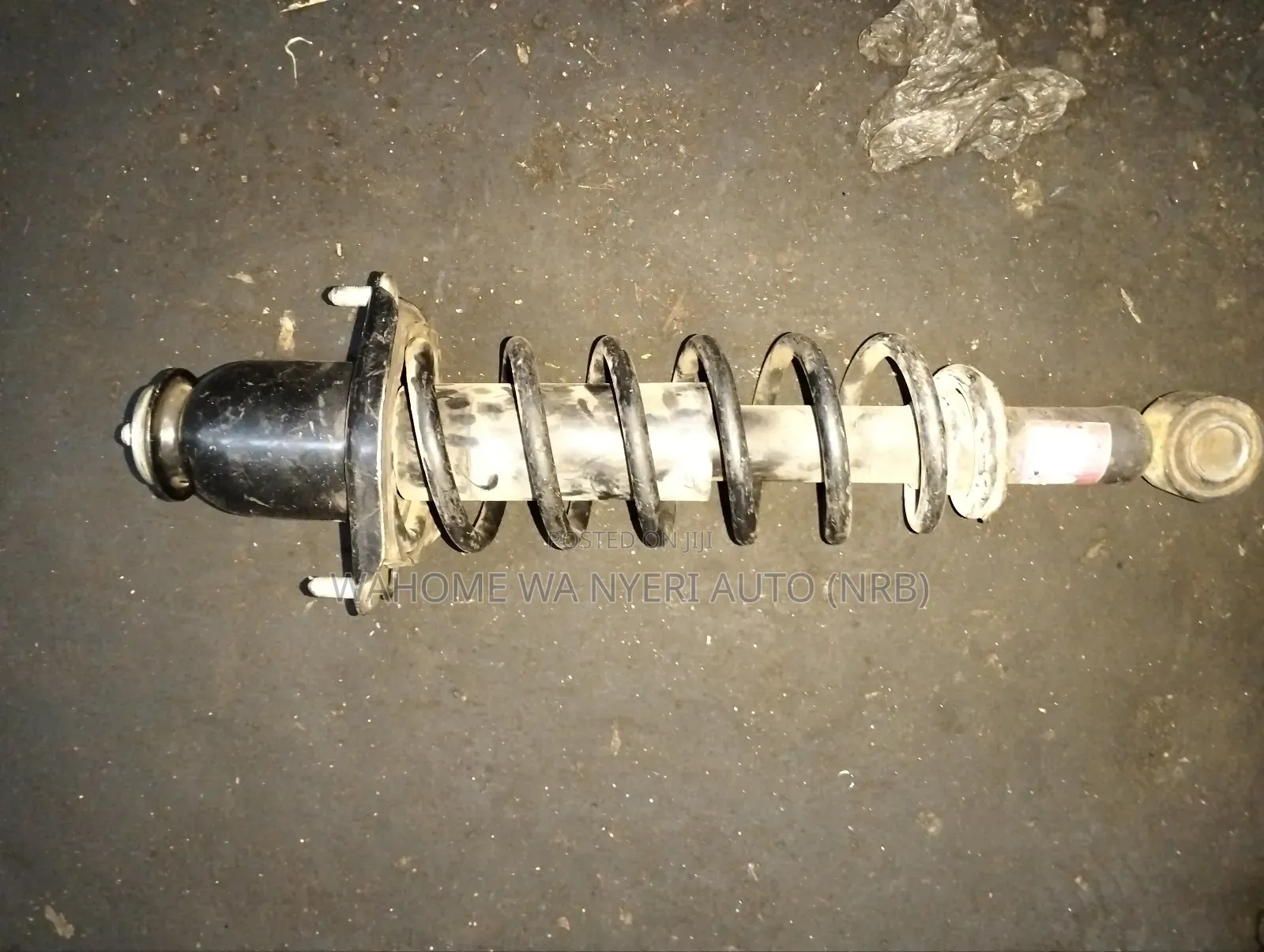 Rear Complete Shock Nze,Sienta,Axio,Fielder Old Model