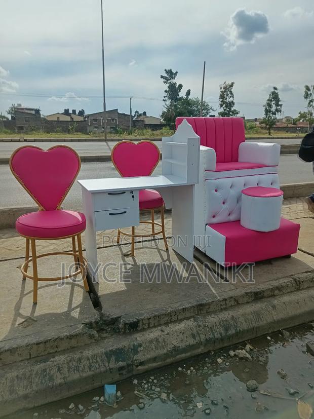 Manicure Set and a Single Pedicure Seat, Pink/ White - thumbnail 3