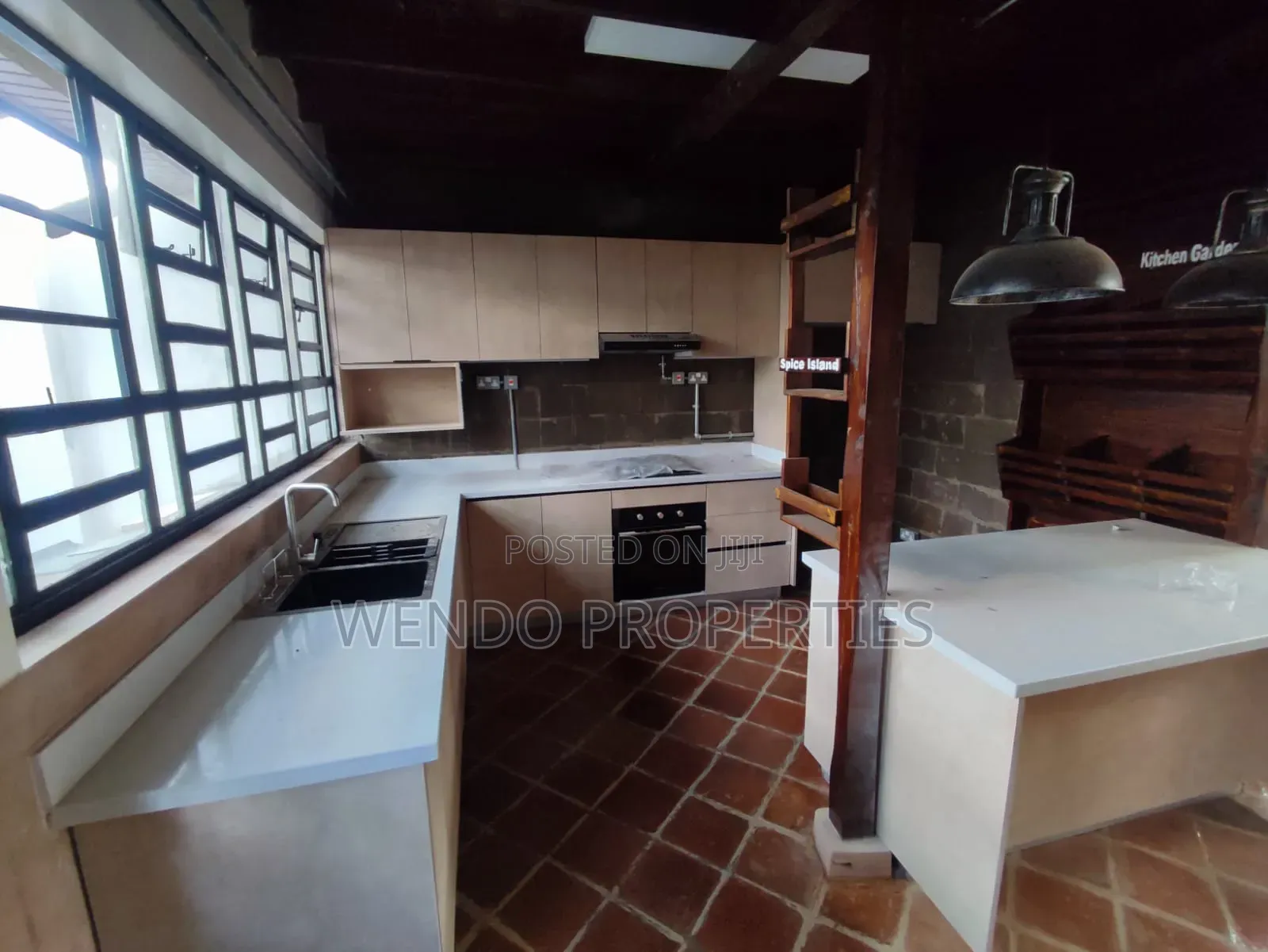 4bdrm Chalet in Karen C for rent