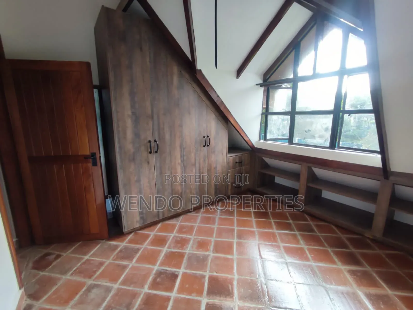 4bdrm Chalet in Karen C for rent