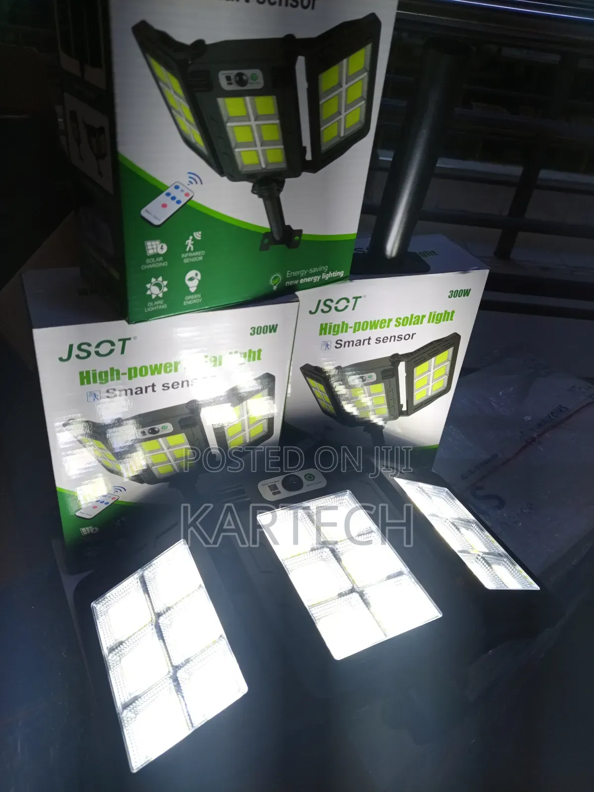 Jsot 300 Watts Foldable High-Power Solar Light