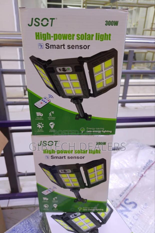 Foldable 300w Solar Light With Motion Sensor - thumbnail 3