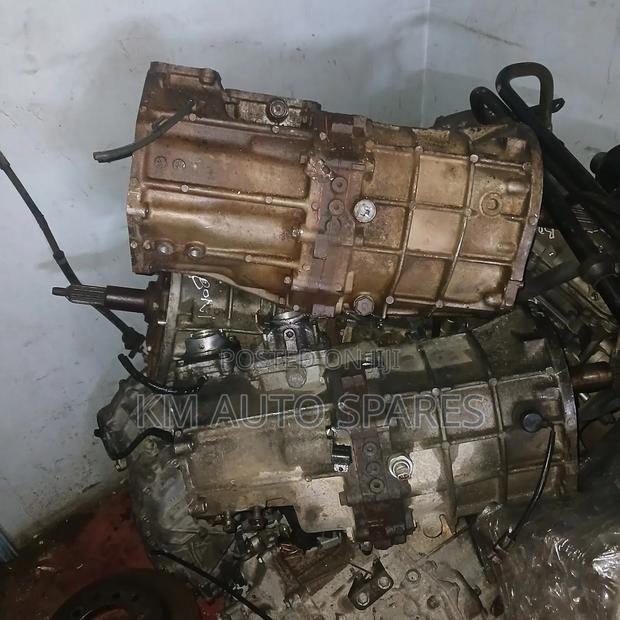 Toyota Hilux Vigo Gearbox.