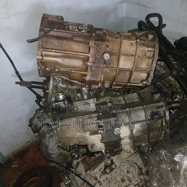 Toyota 1hz Gearbox for Toyota Land Cruiser 79 Series.