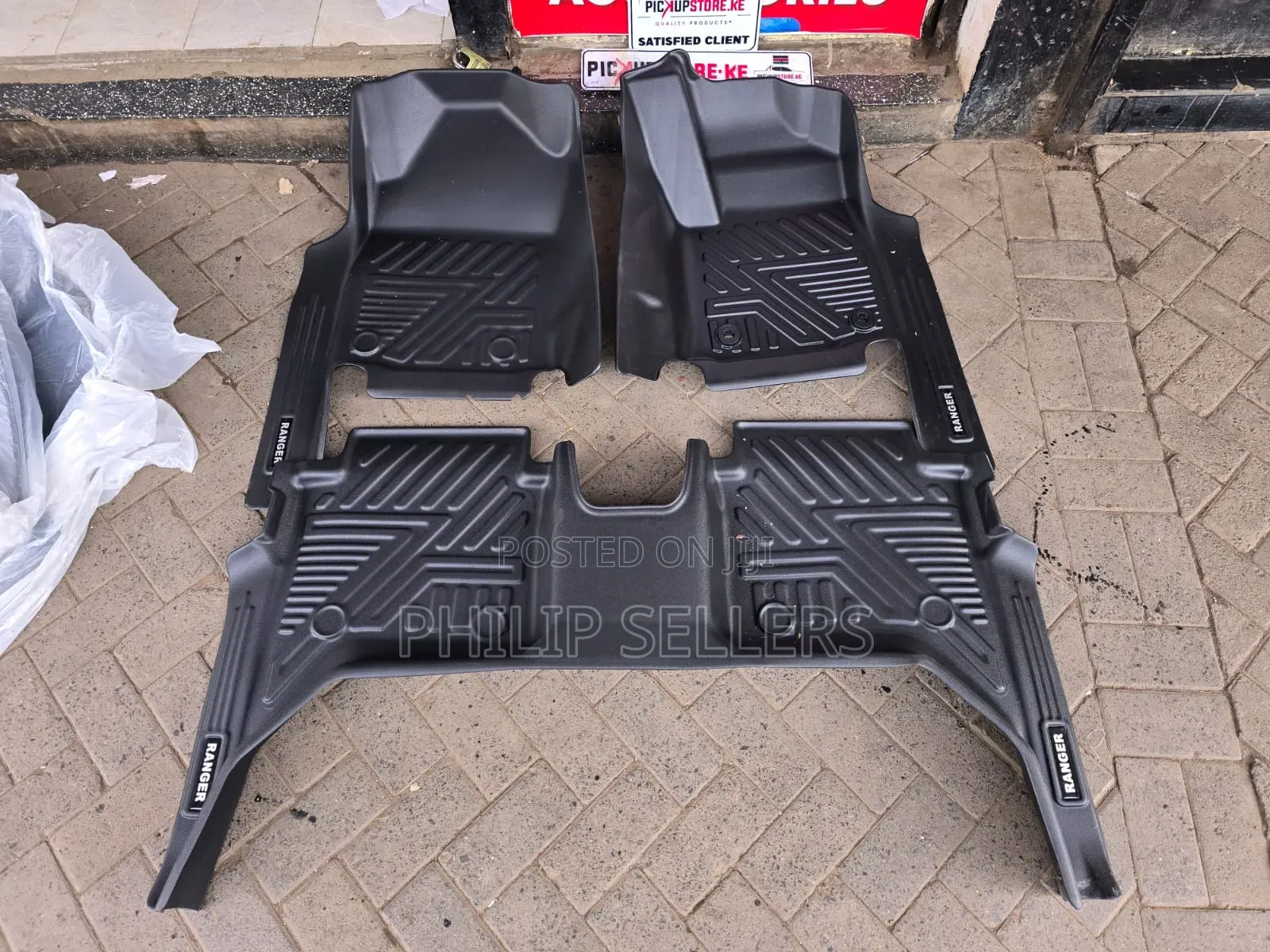 Toyota Hilux 5d All Weather Floor Mats