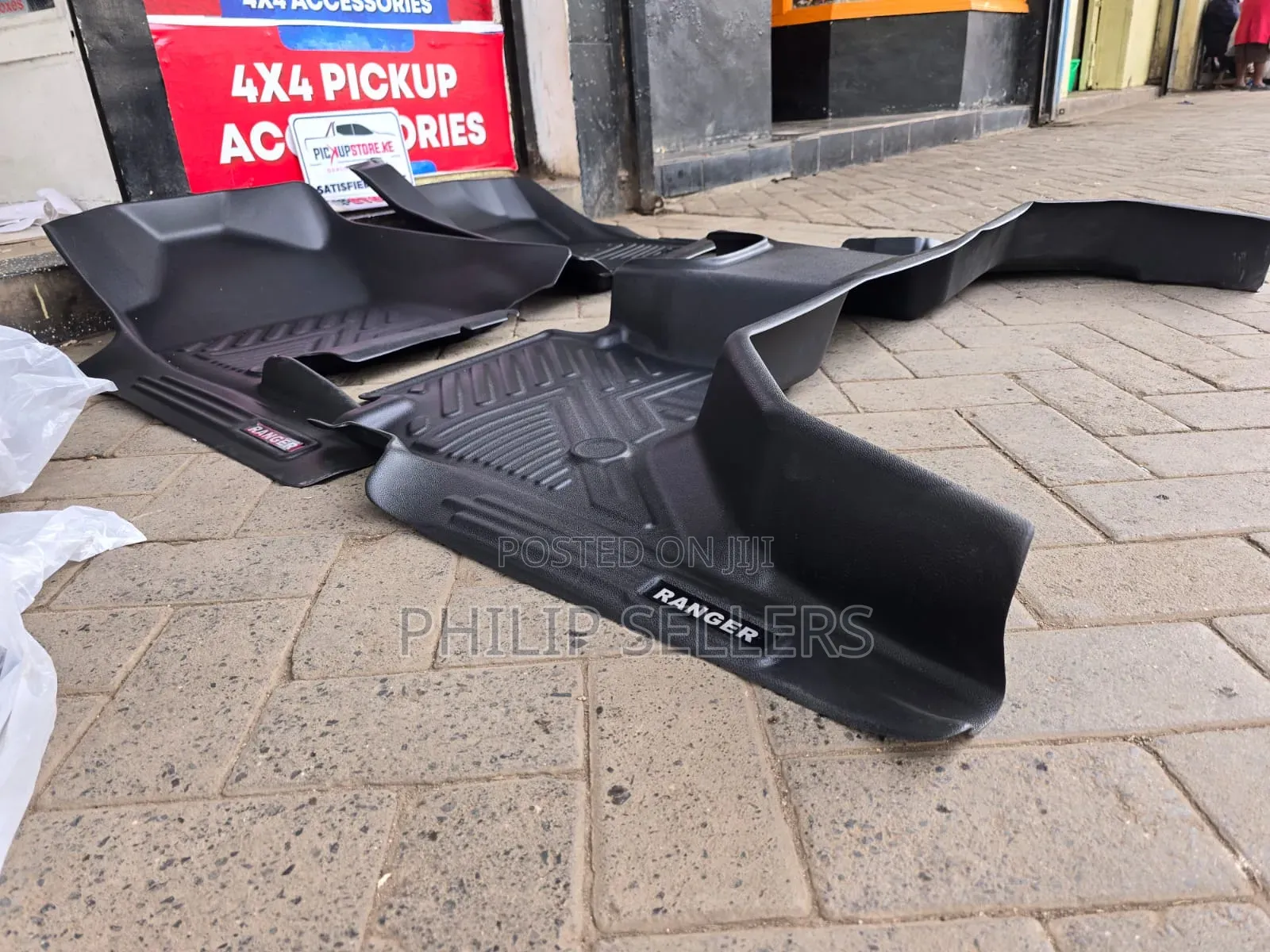 Toyota Hilux 5d All Weather Floor Mats