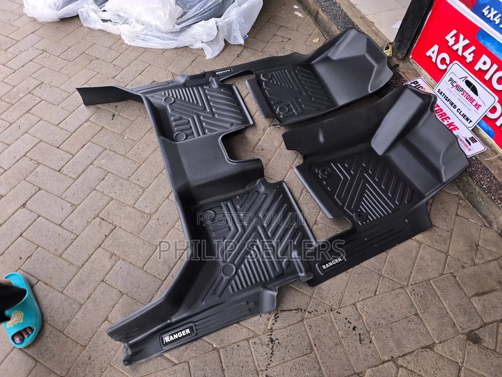 Toyota Hilux 5d All Weather Floor Mats