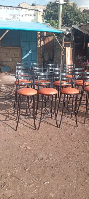 Sinataabu Counter Chair