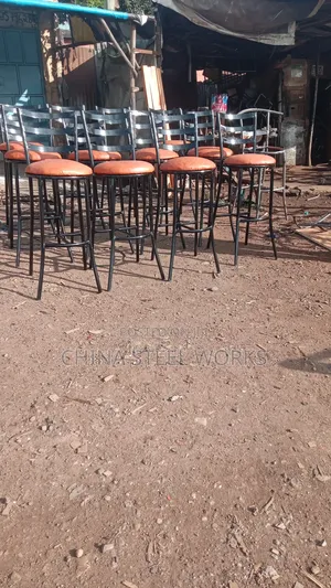Sinataabu Counter Chair