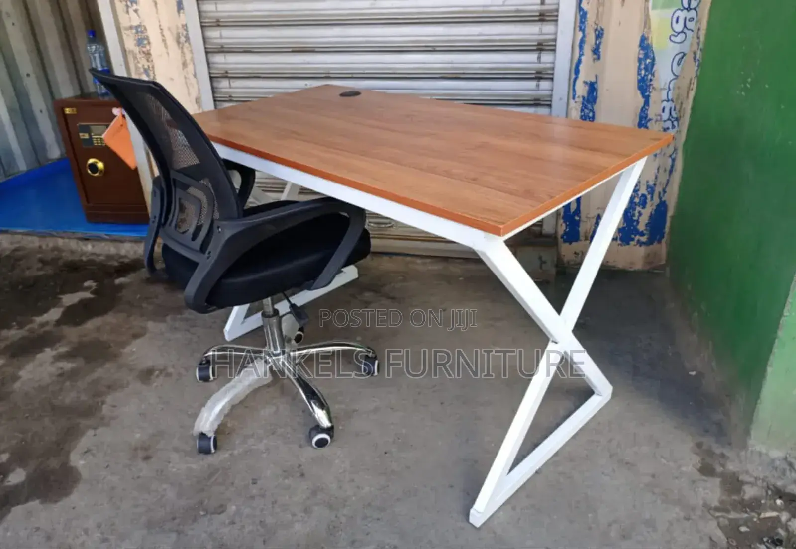 Metallic White Desk and Chair