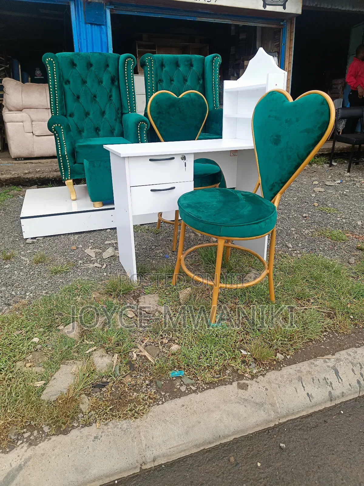 Pedicure Seats, Podium, and Manicure Set 
