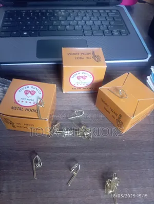 100 Pieces Curtain Hooks Box for Curtain Installation