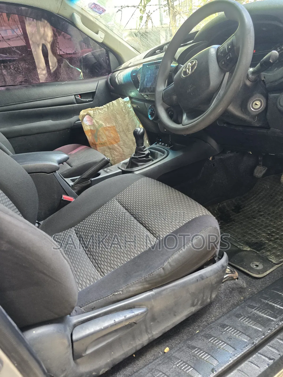 Toyota Hilux 2020 Gray