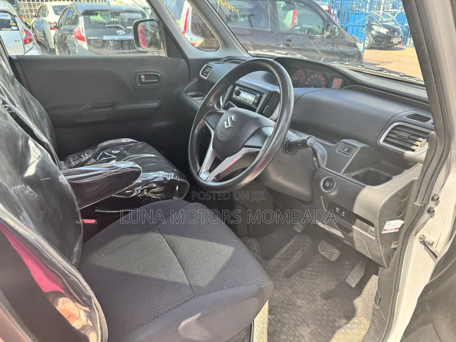 Suzuki Solio 2018 Silver