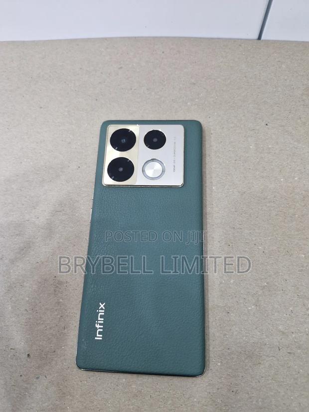 Infinix Note 40 Pro 256 GB Green - thumbnail 4