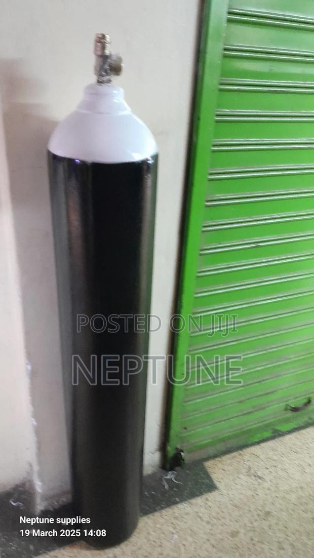 Oxygen Cylinder 8.4mm3 With Oxygen