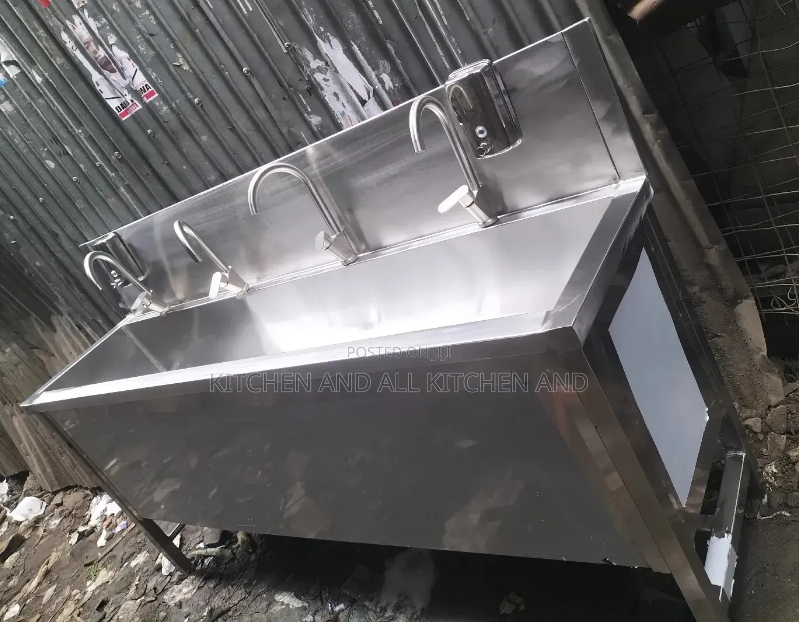 Steadfast Ss Trough Sink
