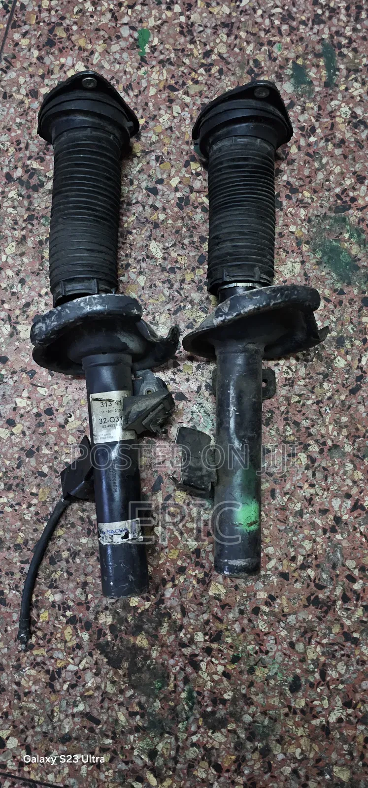 Mazda Axela /Primacy 2010 Shocks