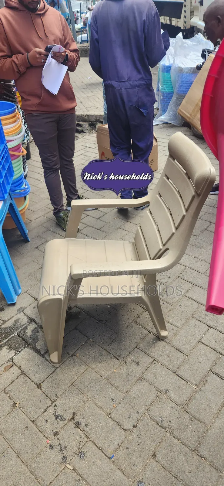 Ivory Plastic Chairs (Lazy Boy Plastic Chair)