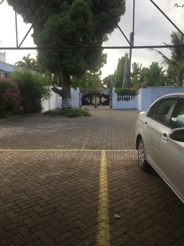 4bdrm Villa in Nyali Estate for sale - thumbnail 8
