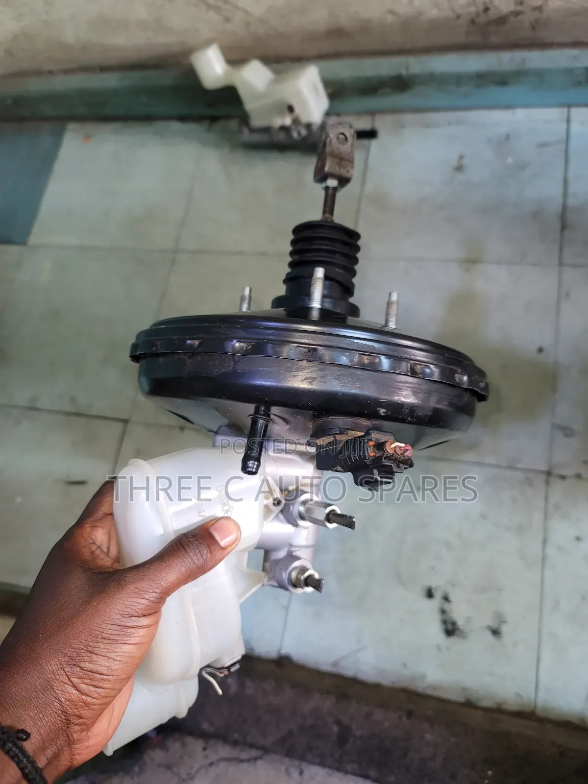 Daihatsu Mira Brake Booster