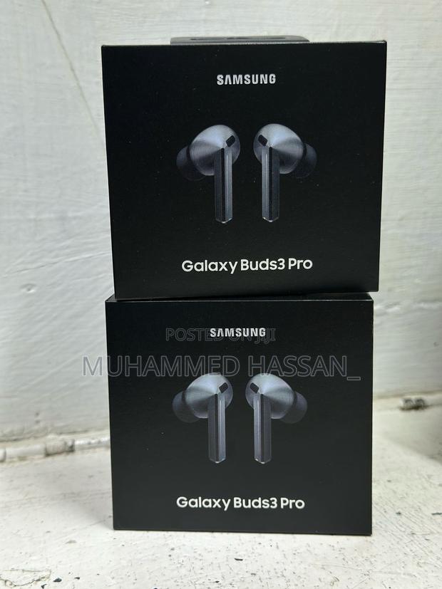 Galaxy Buds 3 Pro - main view