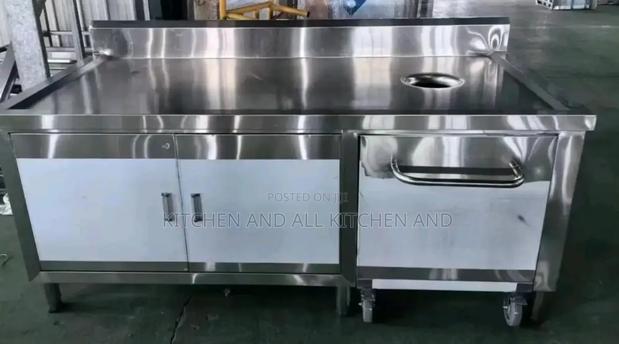 Kitchen Cabinet With Excellent Working Splace - main view