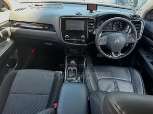 Mitsubishi Outlander ES S-AWC 2020 Brown