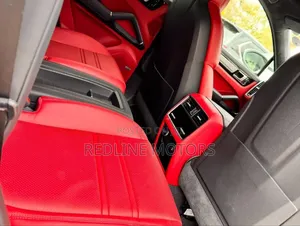 Porsche Cayenne S AWD 2019 Silver