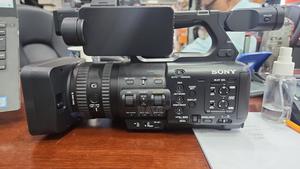 Sony HXR Nx800 - main view