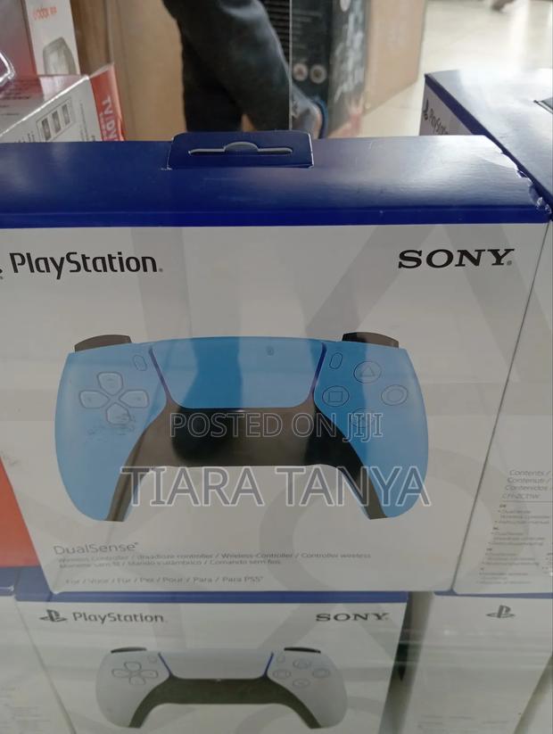 Dualsense (Ps5) Wireless Controller – White - main view