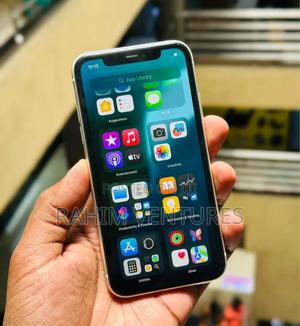 Apple iPhone 11 64 GB Silver