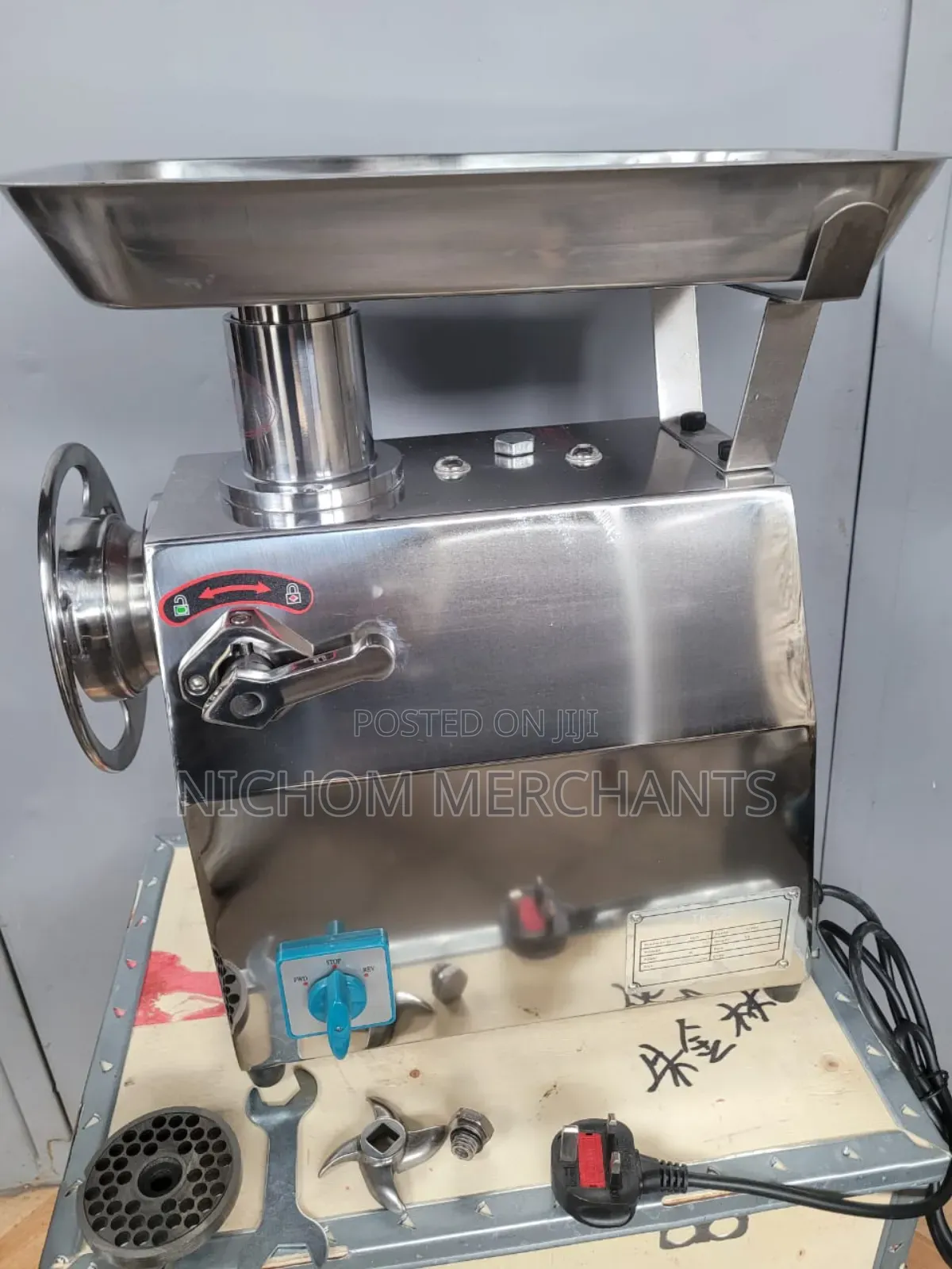M22 Meat Mincer With Forward and Reverse