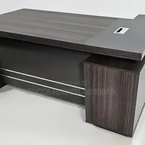 Office Tables:Stylish Grey Oak Veneer Executive Office Desk