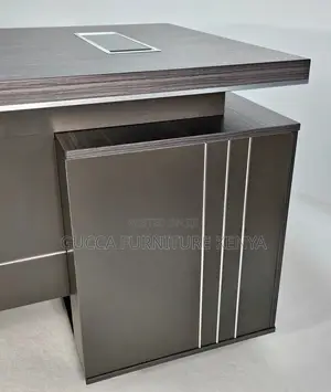 Office Tables:Stylish Grey Oak Veneer Executive Office Desk