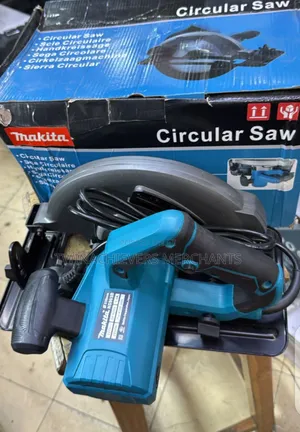 Makita Electric Circular Saw '9 2000w